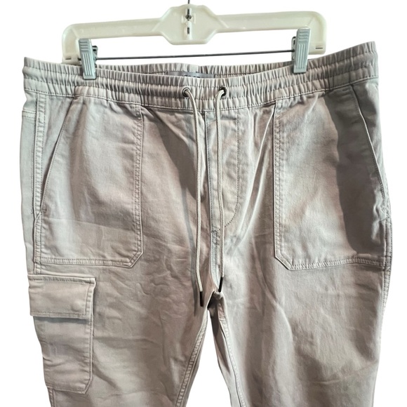 Men's Cargo Jogger Pants - Picture 3 of 4